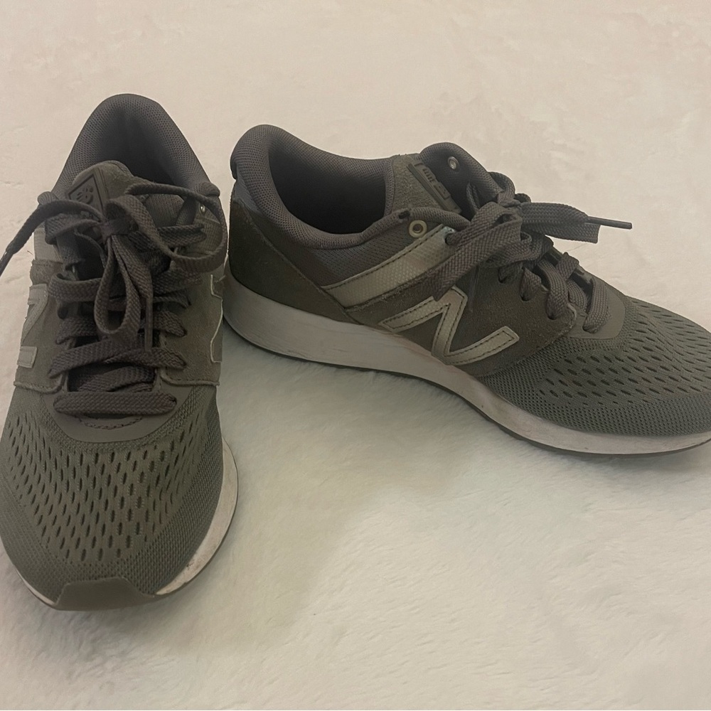 New Balance Army Olive Green Sneakers - Size 8 - Picture 4 of 7